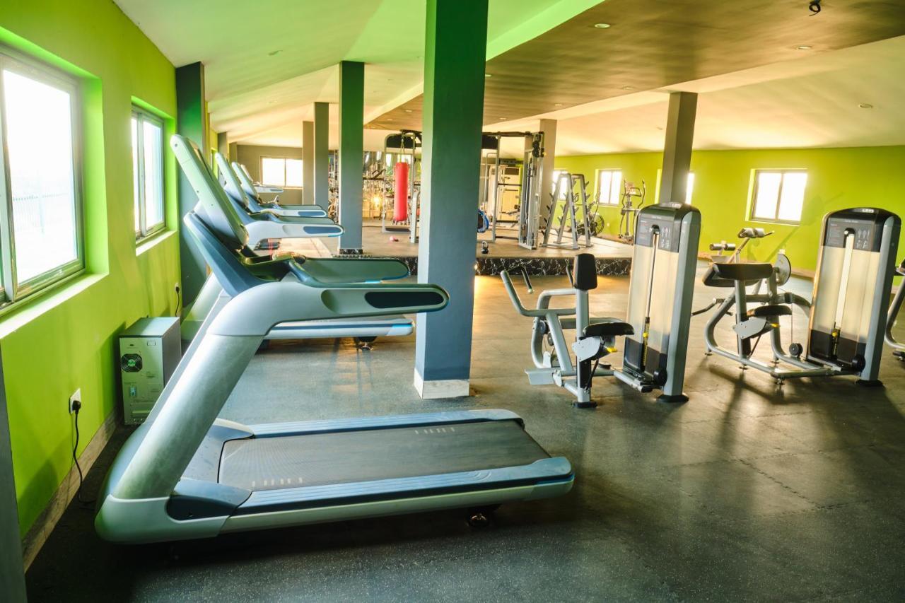 Legon City Mall Short Stay Apartments For Business And Vacation - East Legon Accra Buitenkant foto