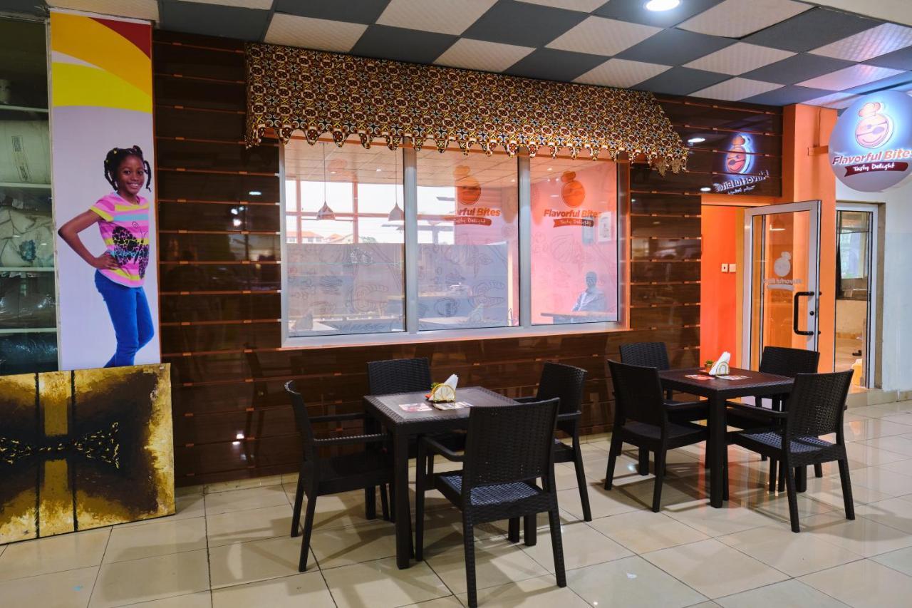 Legon City Mall Short Stay Apartments For Business And Vacation - East Legon Accra Buitenkant foto